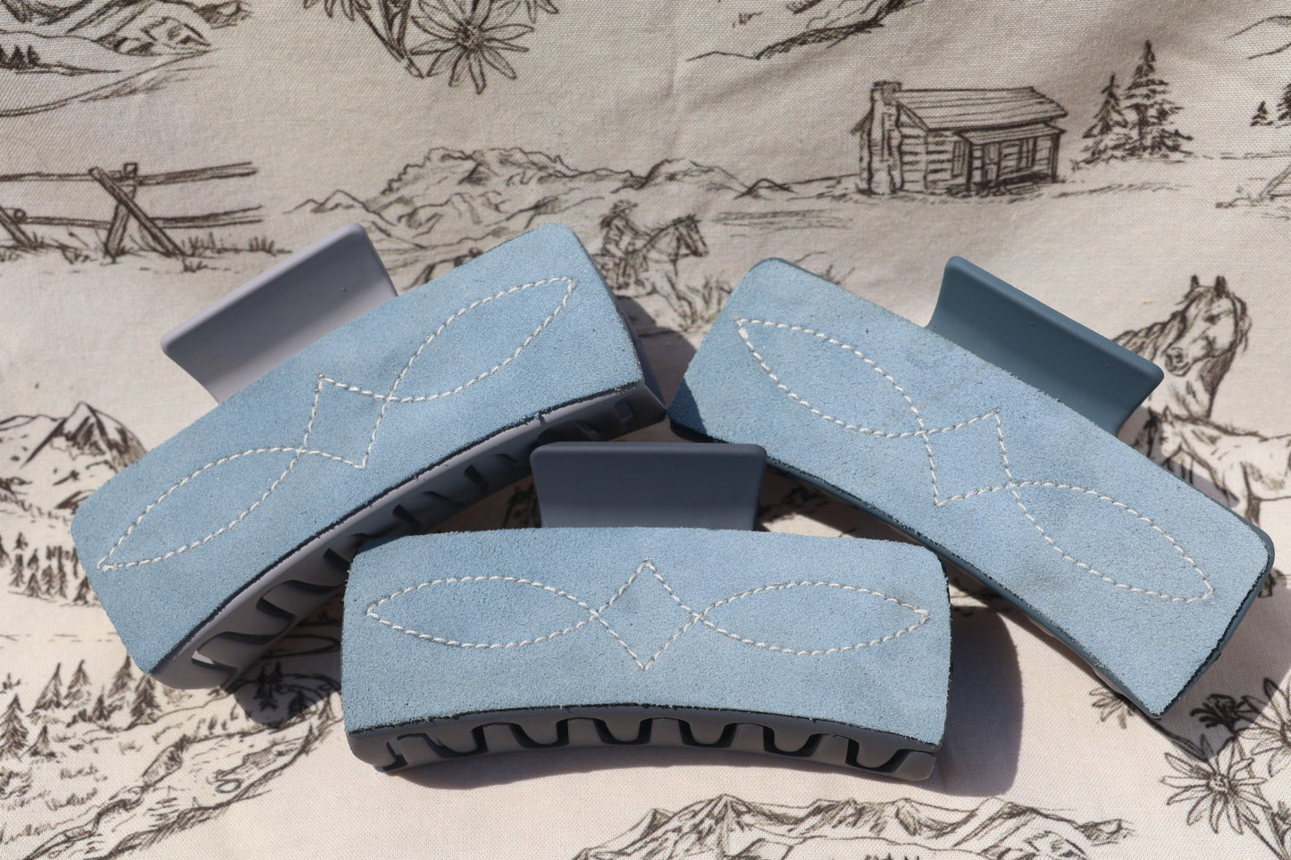 Suede Boot Stitch Clip